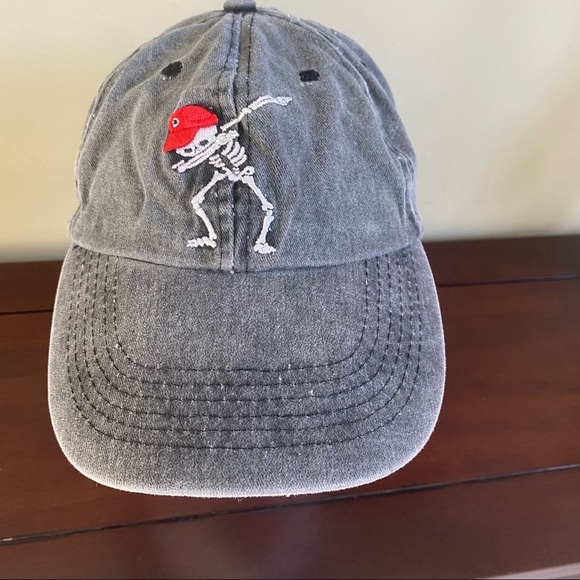 Grey skeleton ball cap - Picture 3 of 6